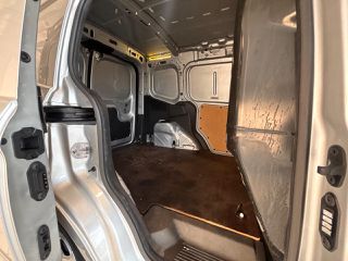 Ford Transit Courier 2016-thumb-27