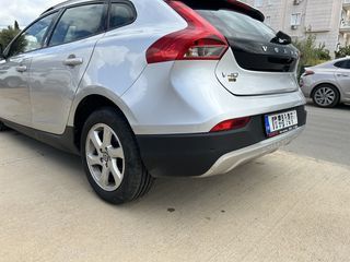 Volvo V40 Cross Country 2014-thumb-2