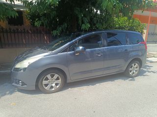Peugeot 5008 2011 1.5 BLUEHDI 130 ALLURE EAT8