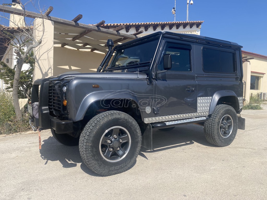 Land Rover Defender 2001 TD5 Tomb Raider Edition No85/250