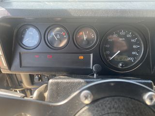 Land Rover Defender 2001 TD5 Tomb Raider Edition No85/250-thumb-16