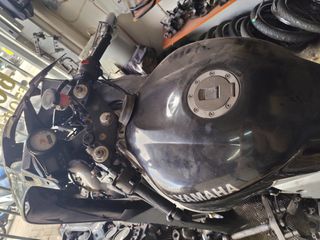yamaha r6 2002 για ανταλλακτικά ολόκληρη χωρίς μοτέρ