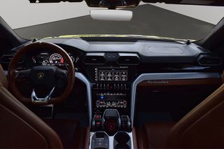 Lamborghini Urus 2019 KEΡΑΜΙΚΑ ΦΡΕΝΑ ΑKRAPOVIC B&O PAN/AMA HEAD/UP ΨΥΧ/NA ΘΕΡΜ/NA-thumb-9
