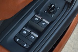 Lamborghini Urus 2019 KEΡΑΜΙΚΑ ΦΡΕΝΑ ΑKRAPOVIC B&O PAN/AMA HEAD/UP ΨΥΧ/NA ΘΕΡΜ/NA-thumb-39