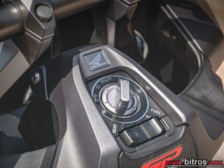 Honda ADV 350 2023 A-thumb-10