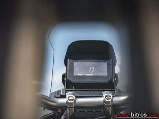 Honda ADV 350 2023 A-thumb-13