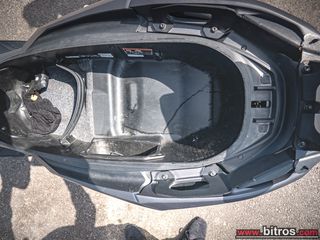 Honda ADV 350 2023 A-thumb-16