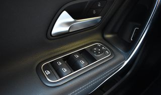 Mercedes-Benz A 250 2022 e-PLUG IN HYBRID-PROGRESSIVE-8 G DCT-thumb-36