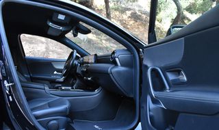 Mercedes-Benz A 250 2022 e-PLUG IN HYBRID-PROGRESSIVE-8 G DCT-thumb-16
