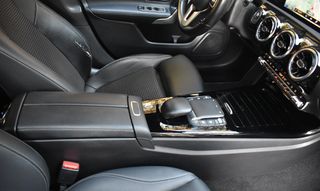 Mercedes-Benz A 250 2022 e-PLUG IN HYBRID-PROGRESSIVE-8 G DCT-thumb-43