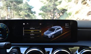 Mercedes-Benz A 250 2022 e-PLUG IN HYBRID-PROGRESSIVE-8 G DCT-thumb-24