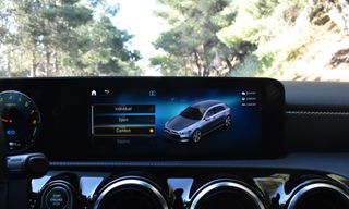 Mercedes-Benz A 250 2022 e-PLUG IN HYBRID-PROGRESSIVE-8 G DCT-thumb-25