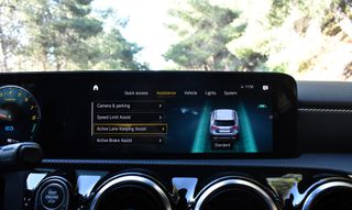 Mercedes-Benz A 250 2022 e-PLUG IN HYBRID-PROGRESSIVE-8 G DCT-thumb-31