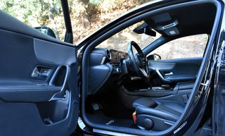 Mercedes-Benz A 250 2022 e-PLUG IN HYBRID-PROGRESSIVE-8 G DCT-thumb-11