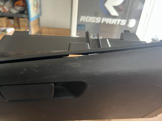 Nissan Qashqai J12 ‘21-26 Ντουλαπάκι Συνοδηγού 68102-6UN4A / 68102-6UN6A-thumb-3