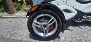 CAN-AM Spyder RT 2012-thumb-13