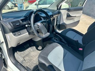 Toyota iQ 2013 Auto clima keyless αισθητήρες φώτα υαλοκαθαριστήρες ομίχλης-thumb-8