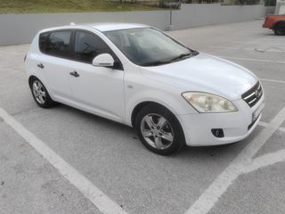 Kia Ceed / cee'd 2008-thumb-1