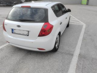 Kia Ceed / cee'd 2008-thumb-3