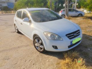 Kia Ceed / cee'd 2008-thumb-10