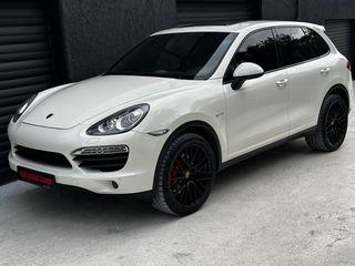 Porsche Cayenne 2010 S HYBRID