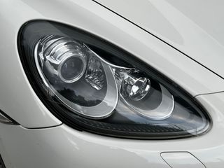 Porsche Cayenne 2010 S HYBRID-thumb-6