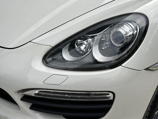 Porsche Cayenne 2010 S HYBRID-thumb-8