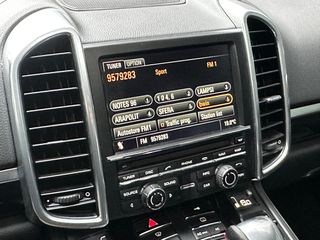 Porsche Cayenne 2010 S HYBRID-thumb-41
