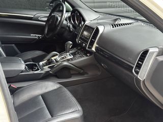 Porsche Cayenne 2010 S HYBRID-thumb-21