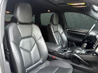 Porsche Cayenne 2010 S HYBRID-thumb-24