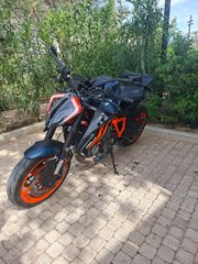 KTM 1290 Super Duke R 2023-thumb-1