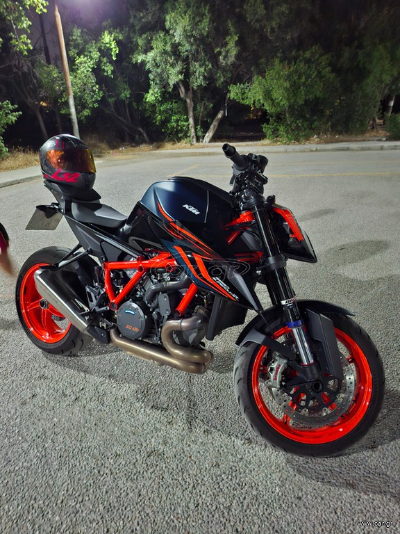 KTM 1290 Super Duke R 2023