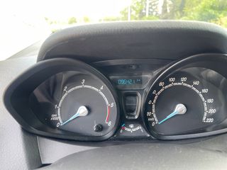 Ford Courier 2022-thumb-10
