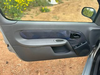 Renault Clio 2002-thumb-5