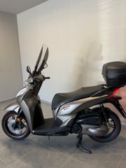 Honda SH 300i 2018 sh300i-thumb-3