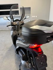 Honda SH 300i 2018 sh300i-thumb-5