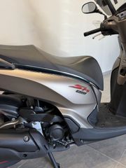 Honda SH 300i 2018 sh300i-thumb-10