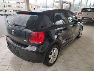 Volkswagen Polo 2010-thumb-4