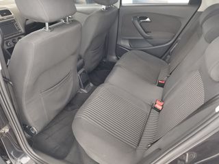 Volkswagen Polo 2010-thumb-10