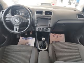 Volkswagen Polo 2010-thumb-13