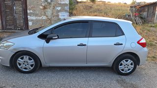 Toyota Auris 2011 1.33 Dual vvti