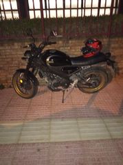 Yamaha XSR 125 2023 legacy-thumb-5