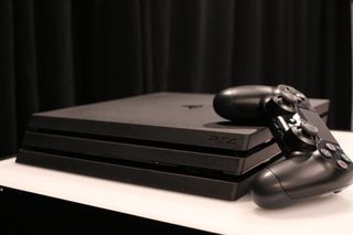 Sony Ps4 Pro + Controller