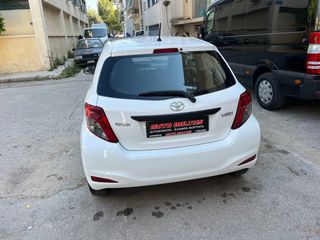 Toyota Yaris 2014-thumb-3