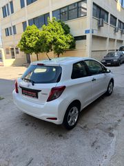 Toyota Yaris 2014-thumb-4