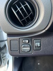 Toyota Yaris 2014-thumb-10
