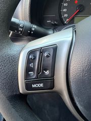 Toyota Yaris 2014-thumb-11