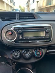 Toyota Yaris 2014-thumb-12