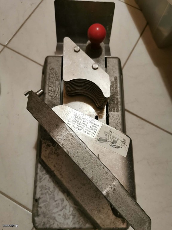 Κόφτης ντομάτας (tomato slicer)