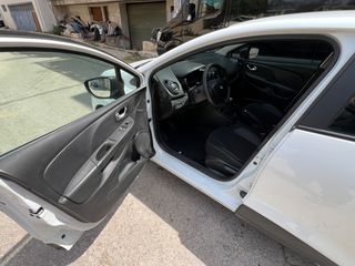 Renault Clio 2015-thumb-9